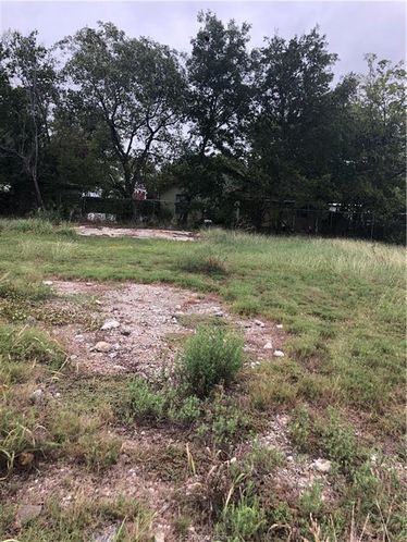 303 Stadium St, Bryan, TX 77803